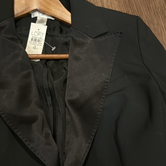 Ann Taylor Loft blazer - Picture 7 of 7